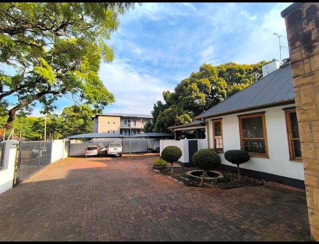 8 BEDROOM HOUSE FOR SALE IN ARCADIA